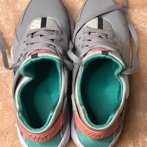 Nike Huaraches-GS-south beach 2017 release - Picture 3 of 7